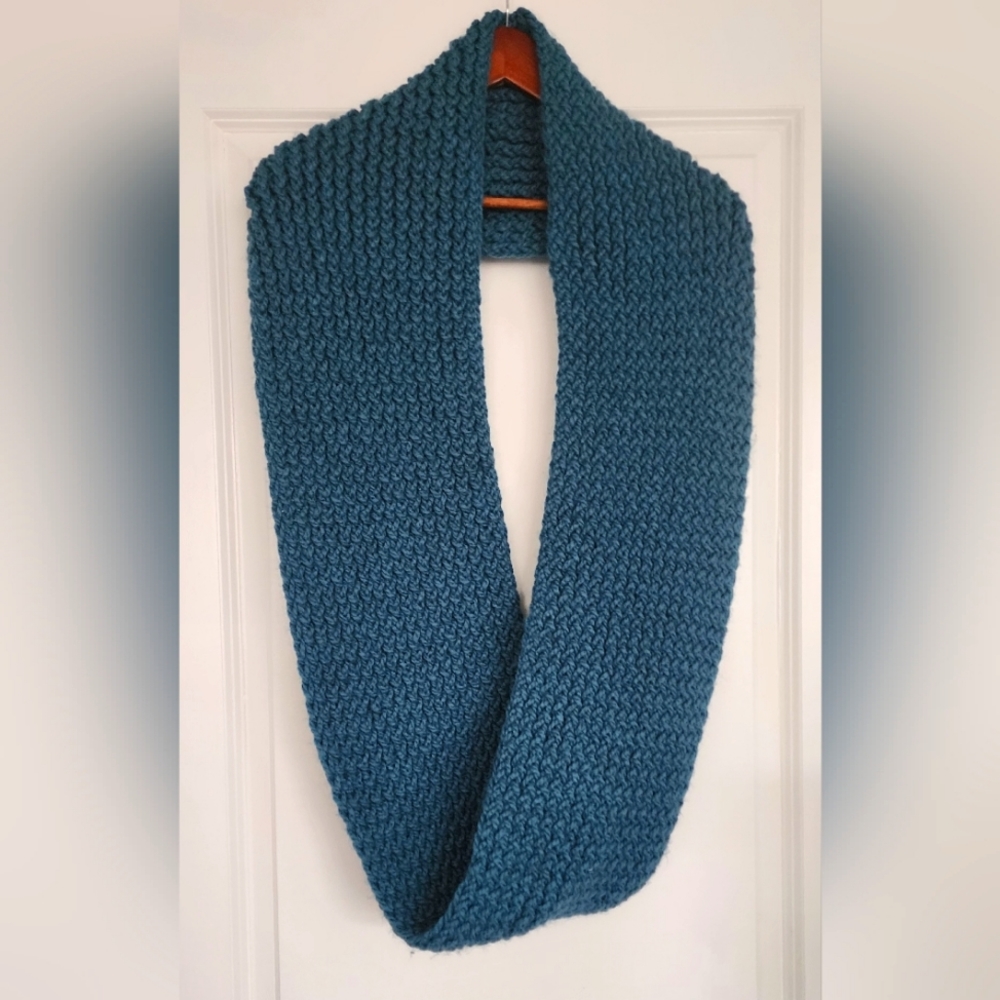 Infinity blue scarf 🧣